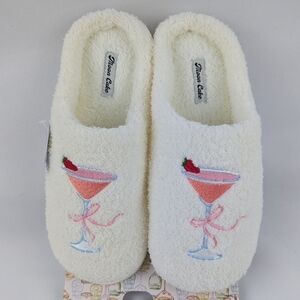 Slippers Strawberry Cosmopolitan Embroider Fleece Memory Foam Slip On M(7/8) NWT